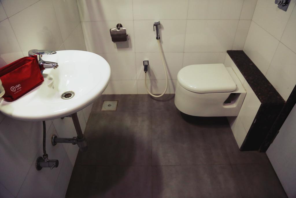 Oyo 710 Hotel Kshitij Pune Eksteriør billede